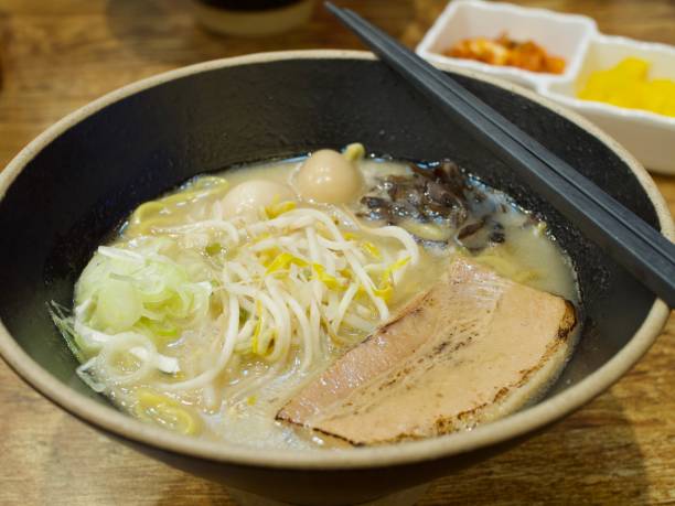 istock Japanese food Shio ramen 862189816