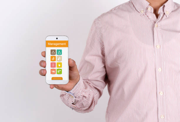 istock Man showing smartphone Management on screen 862192354