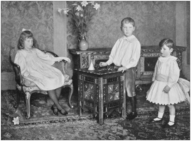 istock Antique photo of paintings: Children 862217638