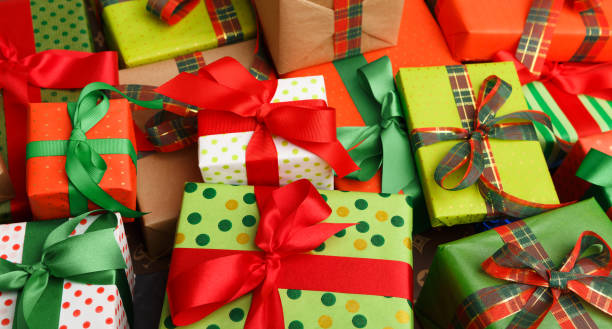 istock Lots of xmas gift boxes, colorful background 862258428