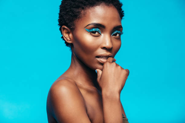 istock Sensual african female model with vivid makeup 862321582