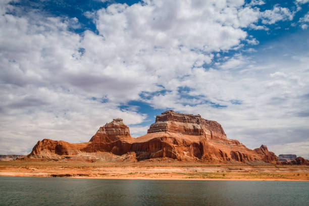 istock Lake Powell and Glen Canyon Rock Formations 862324648