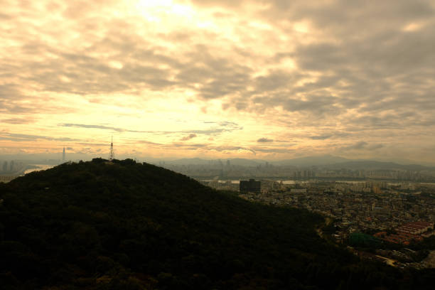 istock Seoul Cityscape at Sunrise 862358526