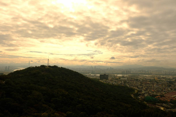 istock Seoul Cityscape at Sunrise 862358530