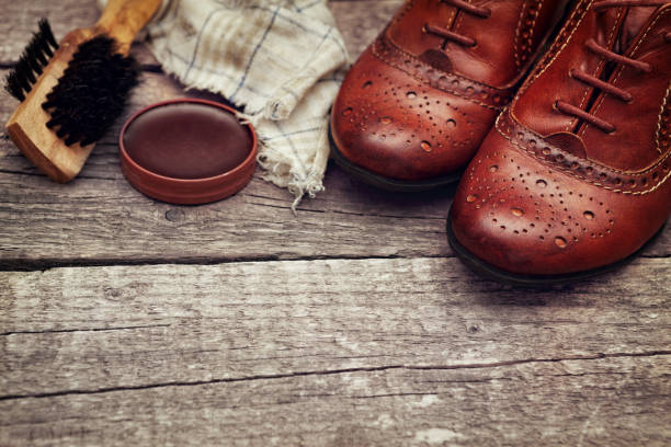 istock Shoes with polish accessories 862358632