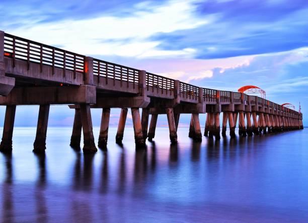 istock Dawn at Lake Worth pier 862385898