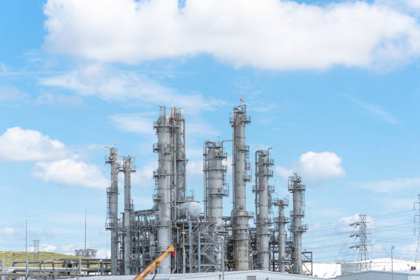 istock Oil refinery column un er cloud blue sky in Pasadena, Texas, USA 862401368