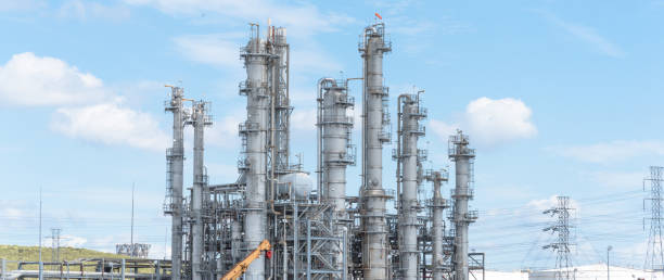 istock Oil refinery column un er cloud blue sky in Pasadena, Texas, USA 862401556