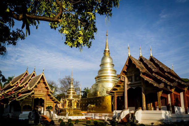 wat phra singh-tempel - wat phra sing stock-fotos und bilder