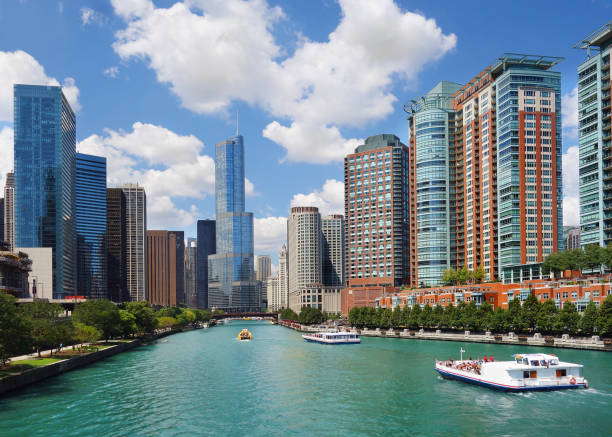 istock View of downtown Chicago 862465212