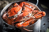 Preparation for homemade crab with allspice and bay leaf