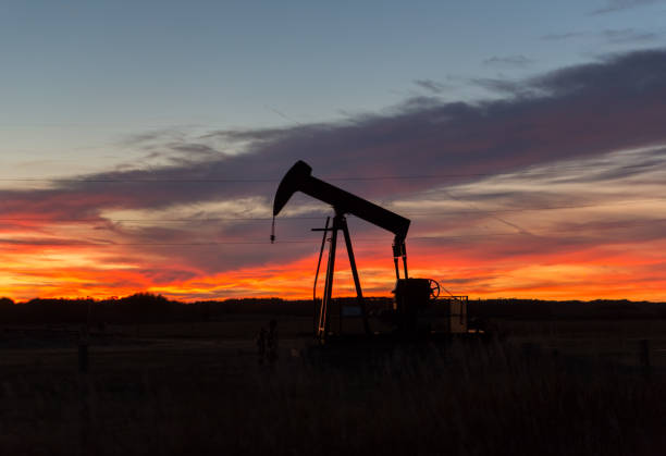 oil well pump - oil pump oil industry alberta equipment imagens e fotografias de stock