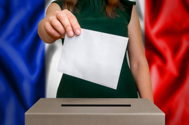 elecciones en francia - votar en las urnas - france election presidential election french culture fotografías e imágenes de stock