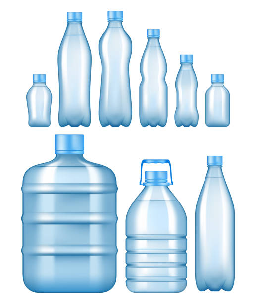 vektor-realistische plastikwasserflaschen-set - destilliertes wasser stock-grafiken, -clipart, -cartoons und -symbole