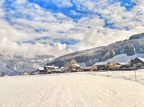 istock Chalets austrian houses between snow covered mountains 862590316
