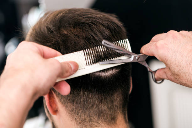 istock Hair cutting in salon 862671770