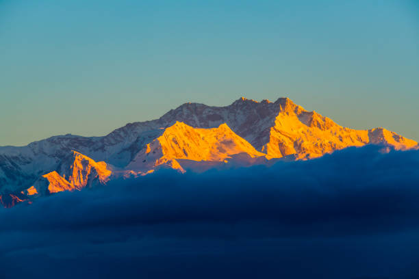 istock Dramatic landscape Kangchenjunga mountain with colorful from sunlight at Sandakphu 862766138