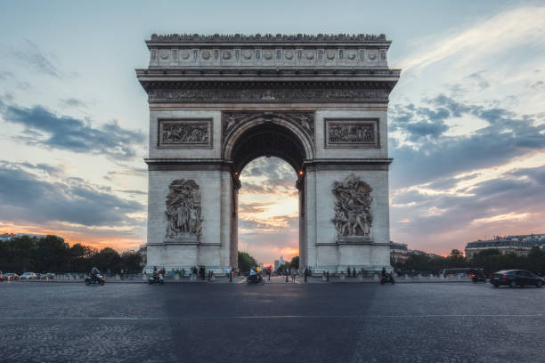 istock Spectacular View the Triumphal Arch at sunset 862767254