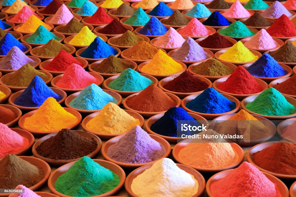colorants poudre multicolore - Photo de Inde libre de droits