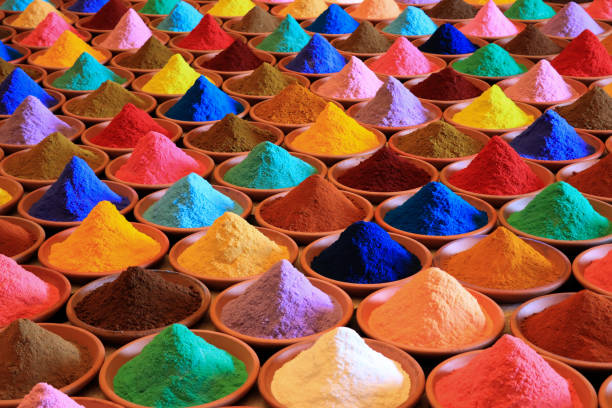 разноцв�етные порошковые красители - dye стоковые фото и изображения