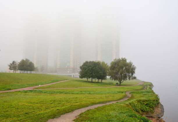 istock Misty morning in the Park 863103714