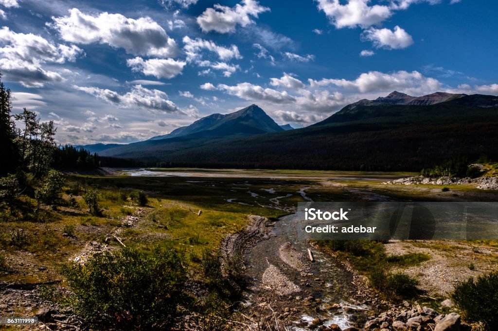 Medicine Lake - Lizenzfrei Berg Stock-Foto