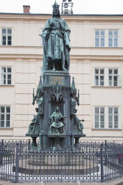 istock Monument to Charles 4 at Charles Bridge 863114188