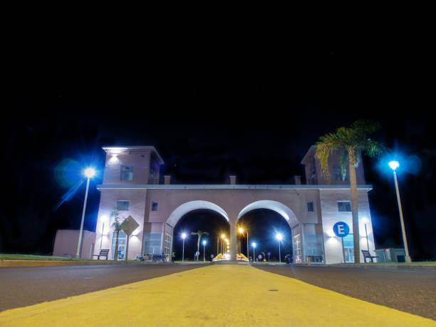istock entrance to the island 863185550