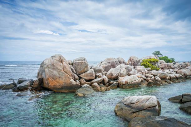 istock Boulder of Lengkuas Island 863454534