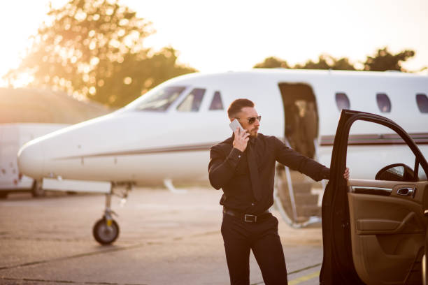 istock Man at the airport 863476346
