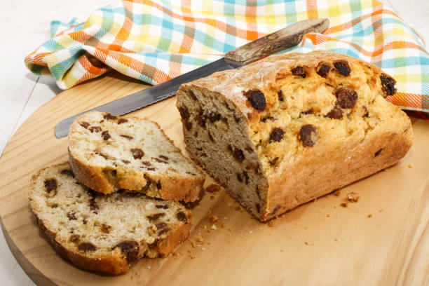 istock currant bread cut in to slices on wooden board 863488770