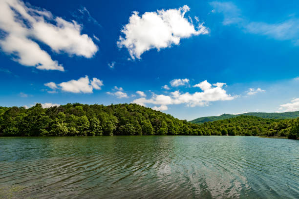 istock Beautiful view of high mountain lake 863582928