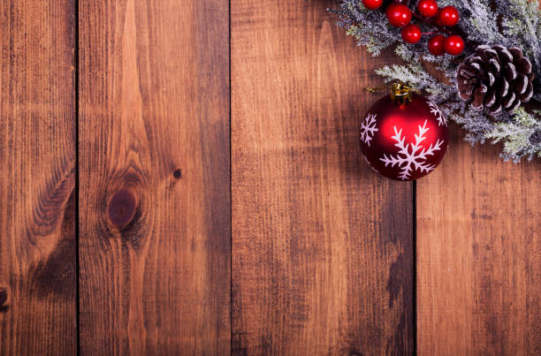 istock Red Christmas ball on the Christmas tree 863583190