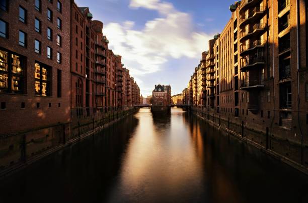 istock Wasserschloss Hamburg - Landmark 863604430