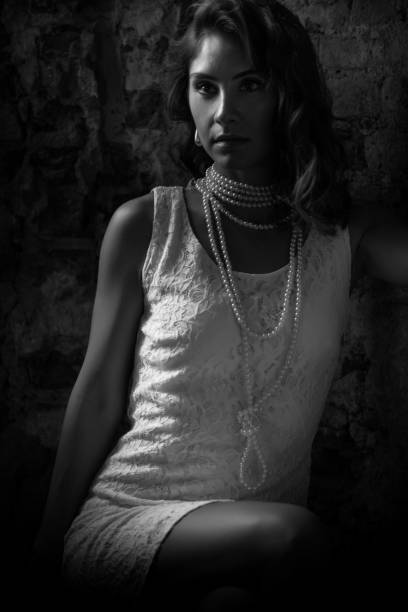 istock Beautiful woman retro portrait 863647416