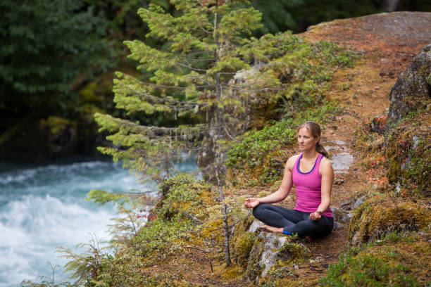 istock Outdoor yoga 863674060