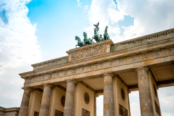 istock Travel tourism 863689552