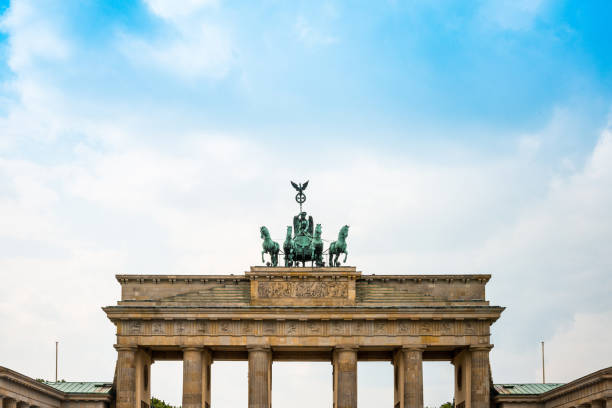istock Travel tourism 863690248