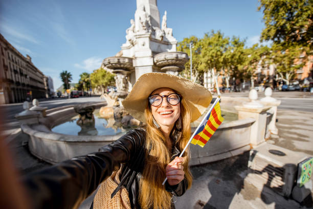 istock Woman traveling in Barcelona 863822718