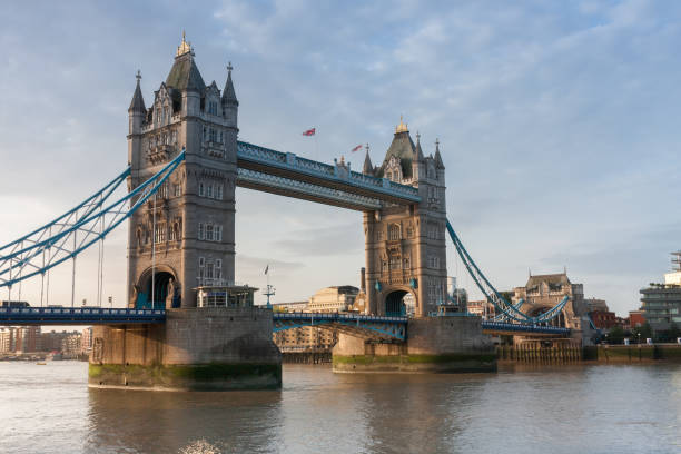 istock Tower Bridge in the morning, London, England 863835958