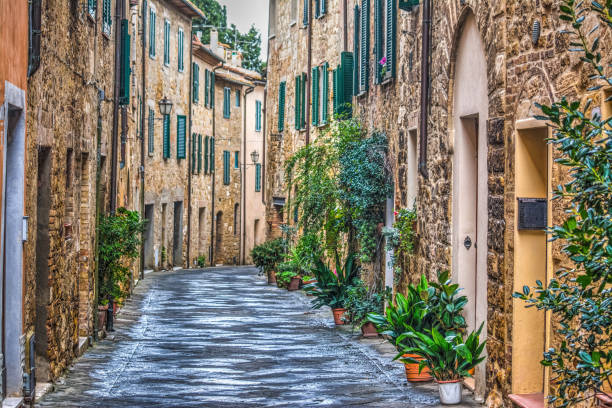 istock Narrow street in Tuscany 863836384