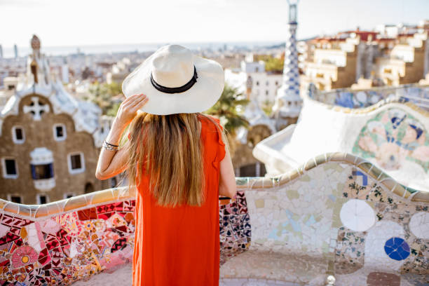 istock Woman traveling in Barcelona 863863748