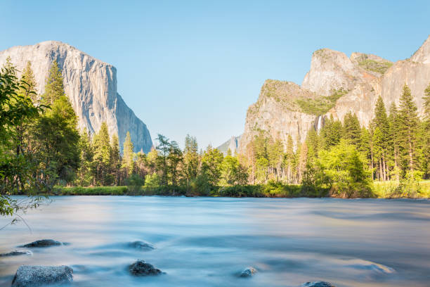 istock Valley View over the Merced River, Yosemite National Park 864111204