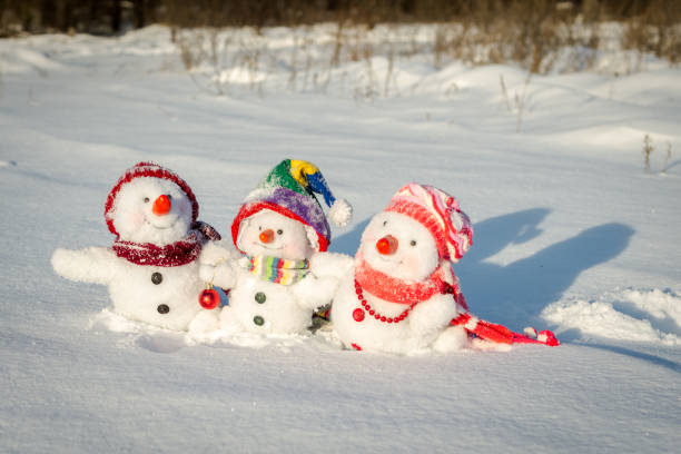 istock Happy snowman family 864226328