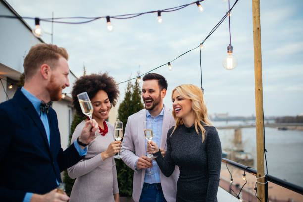 istock Time with friends is all the therapy you need 864292490