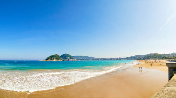 Panoramic view of Playa de La Concha, San Sebastian, Donostia, Basque Country, Spain Panoramic view of Playa de La Concha, San Sebastian, Donostia, Basque Country, Spain cay photos stock pictures, royalty-free photos & images