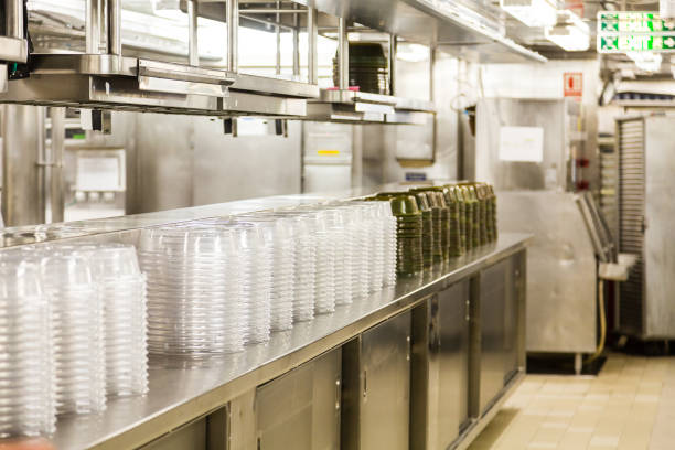 istock Plastic Takeout Containers in a Commercial Restaurant 864352902