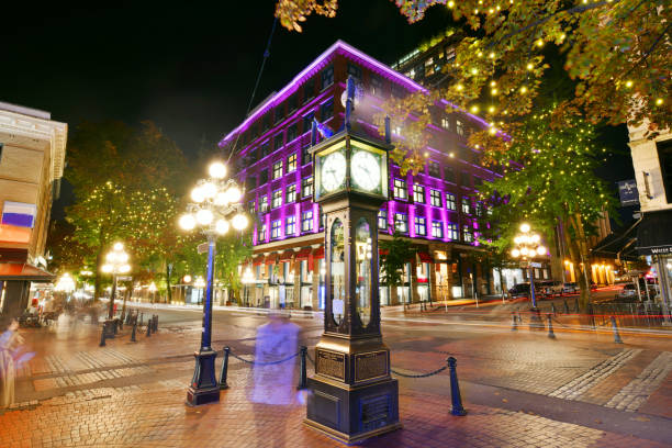 istock Steam Clock in Gastown Vancouver,Canada 864387596