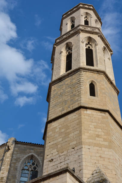 フィゲラスの塔の聖ペテロ教会 - spain gerona architecture building exterior ストックフォトと画像