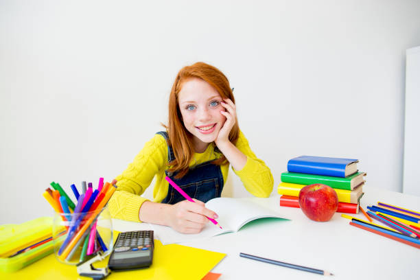 istock Girl is studying 864413058